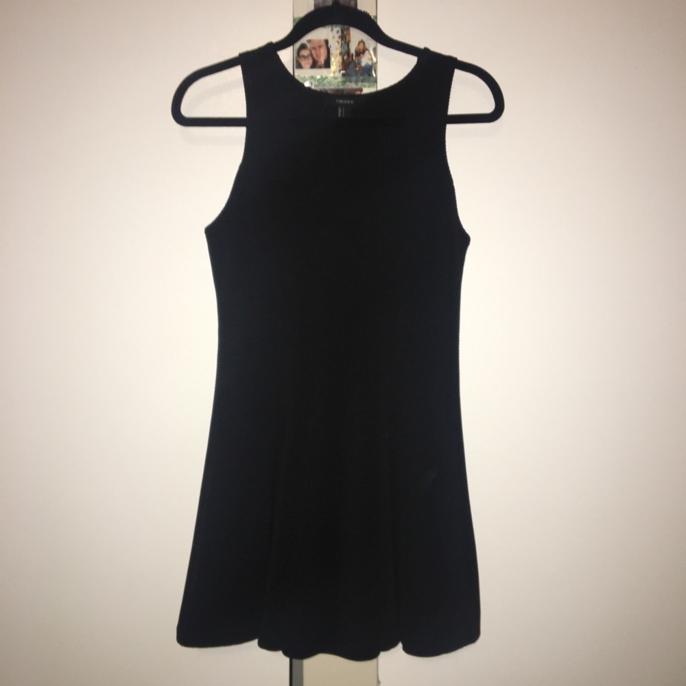 Body con fit and flare size large forever 21